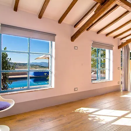 Villa Paradiso